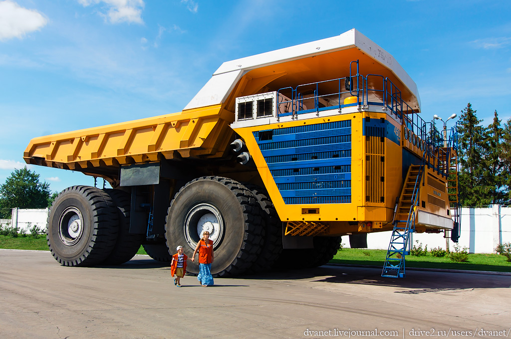 Самый огромный грузовик в мире фото