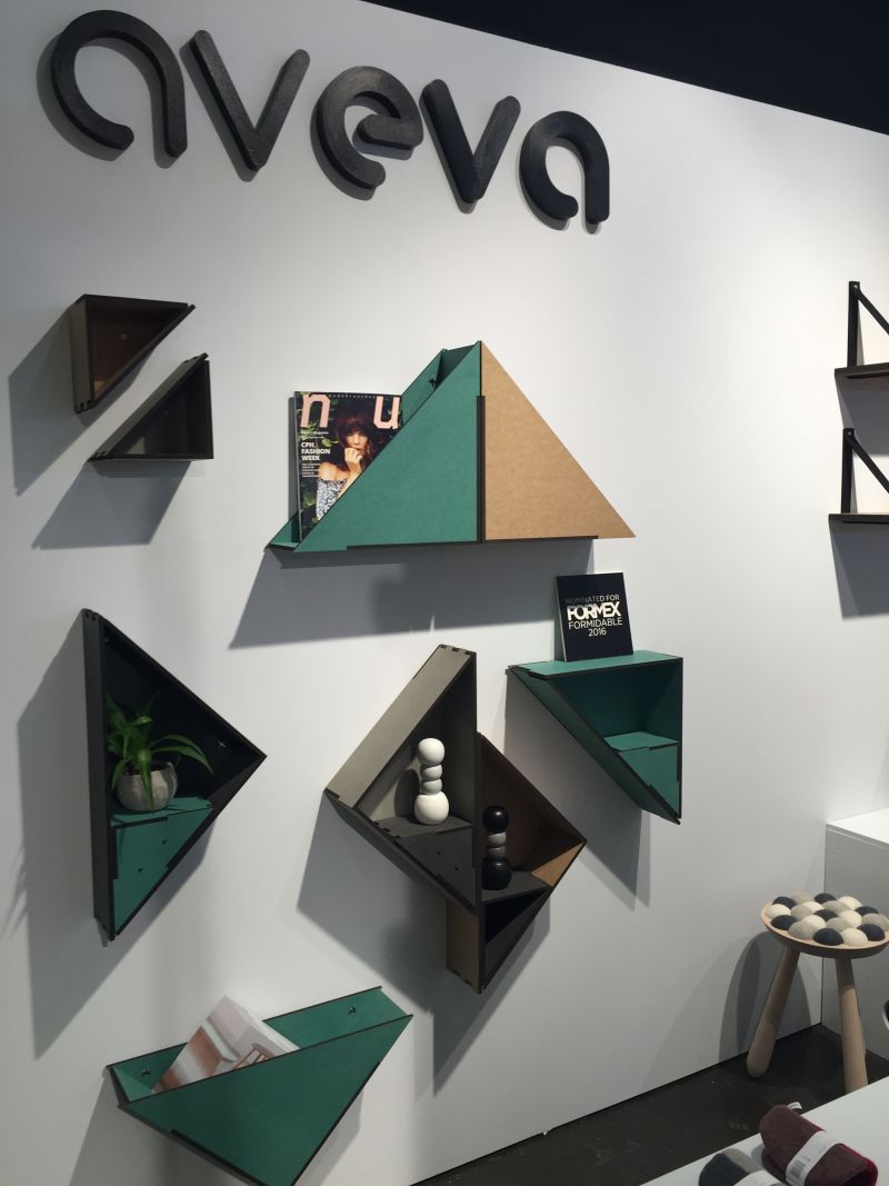 Cool MDF triangle shelves