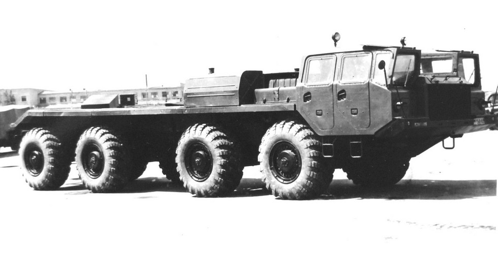 Прототип шасси МАЗ-543 для ракетного комплекса 9К72 (из архива НИИЦ АТ)