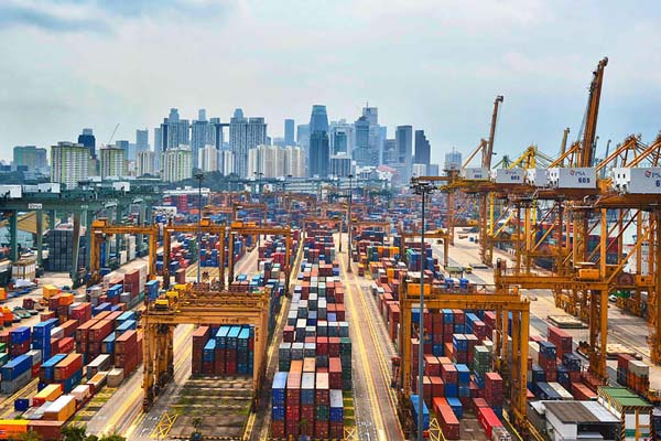 самый большой порт в мире - Сингапурский порт