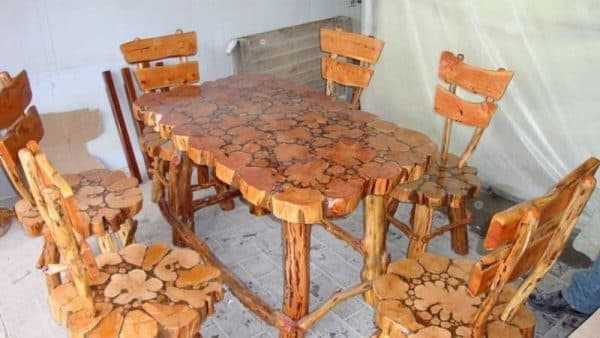 Декорирование деревянного стола своими руками