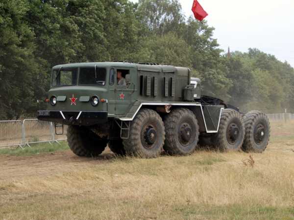 Маз 8х8 тягач военный